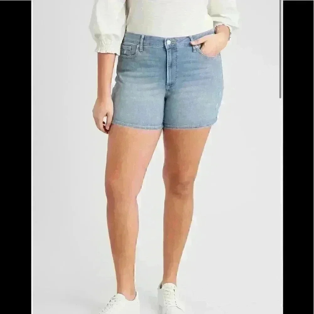 Banana Republic Curvy Light Wash Denim Shorts
